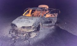 Seyir halindeki otomobil alev alev yandı: 4 kişi son anda canını kurtardı!