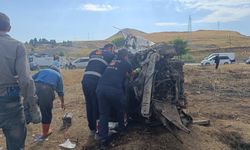Van’da iki araç çarpıştı: 4’ü ağır 6 kişi yaralandı!