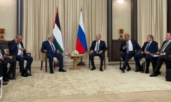 Vladimir Putin, Mahmud Abbas'ı kabul etti