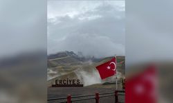 Kayak severlere güzel haber! Erciyes'in zirvesine kar yağdı