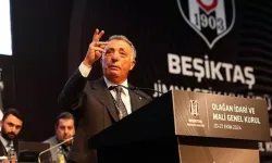 Beşiktaş Genel Kurulu'nda eski Başkan Ahmet Nur Çebi'ye şok!