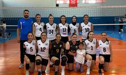 İpekyolu Belediye Kadın Voleybol Takımı, Silopi Gelişim Spor’u 3-0 yendi