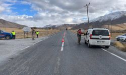 Van’da trafik kurallarını ihlal edenlere af yok: Yüzlerce araç trafikten men edildi!