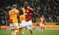 Osimhen duble yaptı! Galatasaray Samsunspor'u geçerek puan farkı açtı...