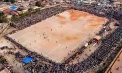 Futbol sahası kan gölüne döndü: 100'e yakın kişi hayatını kaybetti