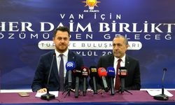 AK Parti Van İl Başkanlığı’nda devir teslim töreni düzenlendi!