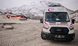 Van’da 65 yaşındaki hasta helikopter ambulansla Van’a sevk edildi