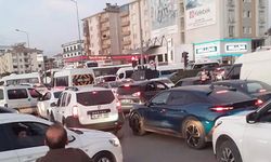 Çileye dönüşen Van trafiğinin çözümü için uzmanından öneri!