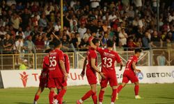 Van halkı galibiyet için kenetlendi: Haydi Vanspor, güldür yüzümüzü!