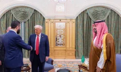 Riyad'da dörtlü zirve: Cumhurbaşkanı Erdoğan, Trump, Selman ve Şara görüştü!