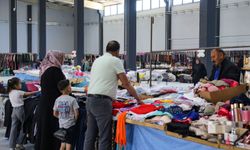 Büyükşehir Belediyesi Kalecik kapalı Semt pazarı hizmete açıldı!