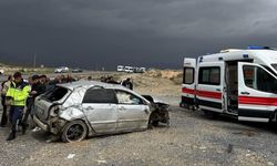 Van'da kontrolden çıkan otomobil takla attı: 1 yaralı