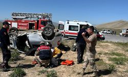Van'da iki araç kafa kafaya çarpıştı: 4 kişi öldü, 2 kişi yaralandı!