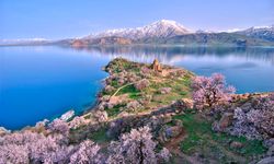Van’ın eşsiz doğa harikası Akdamar Adası’nı ziyaret eden turist sayısı belli oldu
