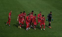 Vanspor, Akasarayspor'u elinden kaçırdı, tur şansı ikinci maça kaldı!