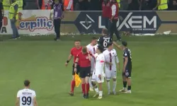 Elazığspor-Vanspor maçında yardımcı hakeme atılan cismin ne olduğu belli oldu
