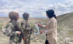Van’da kadın güvenlik korucuları anneler gününde unutulmadı!