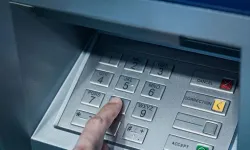 ATM'lerdeki kırmızı tuş ne işe yarıyor! Bunu kimse bilmiyor…