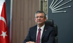 Van’a gelen Özgür Özel’den ayağının tozuyla ilk açıklama!