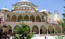 Van Hz. Ömer Camii yıkılıyor!