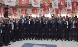 Yeniden Refah Partisi Genel Başkanı Erbakan, partisinin Van kongresinde konuştu