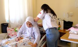 Van'da bayram öncesi huzurevi sakinlerine sağlık hizmeti