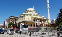 Van'ın yarım asırlık simgesinin yıkımı için ilk kazma vuruluyor!