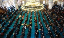Van’da bayram namazı kaçta kılınacak? İşte namaz saatleri…