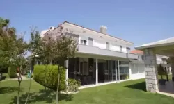 Bir dönem adı Vanspor ile anılıyordu: Ünlü teknik direktörün ultra lüks yazlığı gündem oldu!