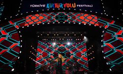 Van Kültür Yolu Festivali'nde Derya Uluğ rüzgarı!