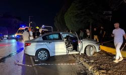 2 otomobil çarpıştı: 4 yaralı