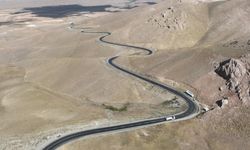 Yolculuk süresi 40 dakikadan 6 dakikaya indi: Van’daki tünel trafiğe açıldı