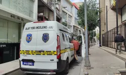 İstanbul'da 4 katlı binada çıkan yangında 1 kişi yanarak can verdi