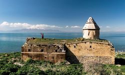 Van’ın talan edilmiş tarihi yapıları ihmale kurban gidiyor!