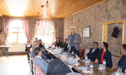 Sağlık-Sen Genel Sekreteri Baki, Hakkari'de sendika üyeleriyle buluştu