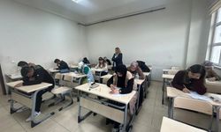 Vanlı öğrenciler ve yetişkinler kitap okuma yarışmasında buluştu