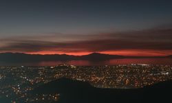 Van'da kızıl günbatımından nefes kesen eşsiz kareler!