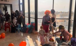 Van’da konservatuvar sanatçılarından lösemili çocuklara moral etkinliği