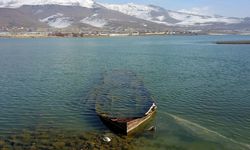 Van Gölü’ndeki kirlilik ve çekilme TBMM gündeminde!