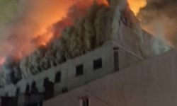 Son dakika! Van’daki bir otelde büyük yangın!