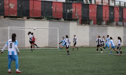 Vangücü Kadın Futbol Takımı, Erzincan ekibini farklı mağlup etti