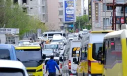 Van’da araç sayısı rekor kırdı: Taşıt sayısı bir ayda yüzlerce arttı!