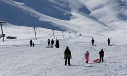 Van’ın beyaz cenneti kapılarını açtı: Akın akın turist gelecek!