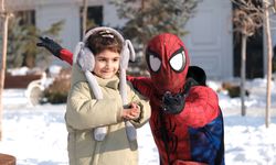 Fenomen "Örümcek Adam" ağını bu kez Vanlı çocuklar için attı!