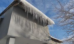 Van’da buz sarkıtları tehlike saçıyor