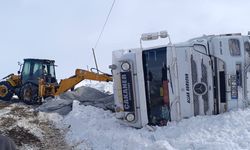 Muradiye’de tır devrildi!