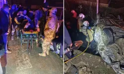 Korkunç kaza! İki otomobil çarpıştı: 2 hayatını kaybetti, 3 kişi yaralandı!