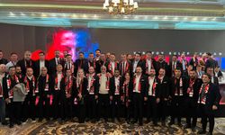 Vanspor’da Olağanüstü Kongre yapıldı: Erol Temel yeniden Başkan!