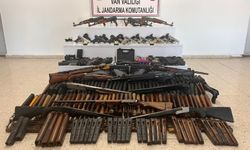 Van’da çok sayıda uzun namlulu silah ve mühimmat ele geçirildi