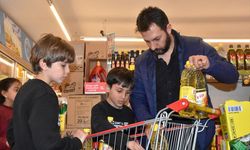 Van'da öğrenciler yardım kolileri hazırladı